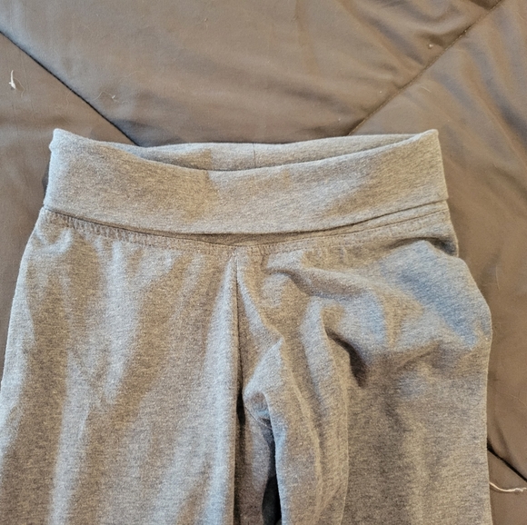 Girls Yoga Pants - Picture 3 of 3